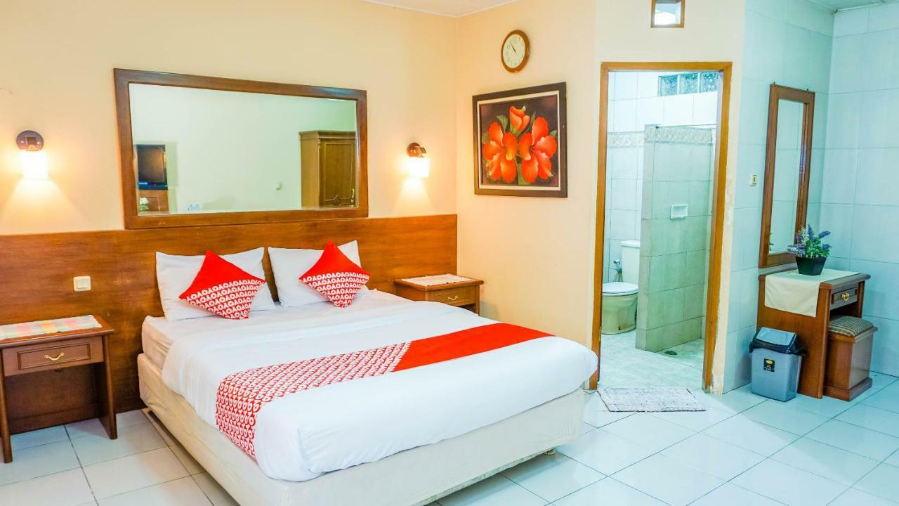 Oyo 1488 Hotel Cemara Asri Lembang Exterior photo