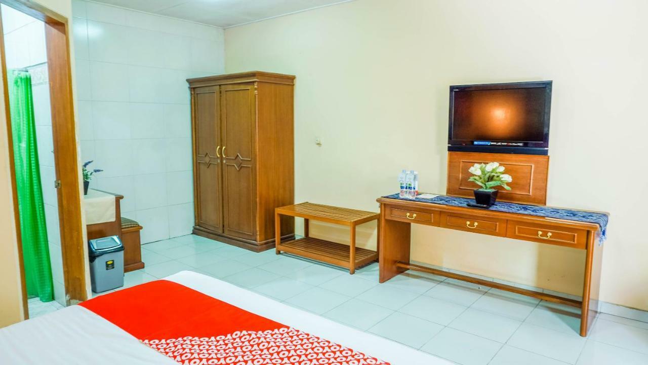 Oyo 1488 Hotel Cemara Asri Lembang Exterior photo